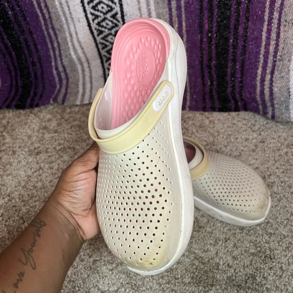 Literide crocs. - Picture 2 of 5